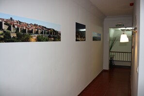Interior - La Estacion Hostal (Ávila)