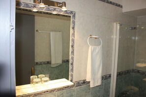 Bathroom - La Estacion Hostal (Ávila)