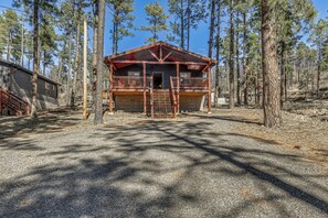 Interior - Ruidoso Retreat Near Alto Lake, Biking & Golf! (Ruidoso)