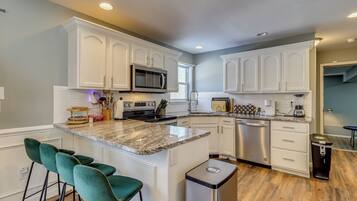 Rumah (4 Bedrooms) | Interior