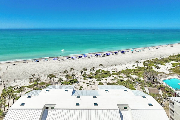 Beach nearby - Gulf-Front Grandeur: Your Private 2BR Beachfront Sanctuary at Villa 2628 (Captiva)