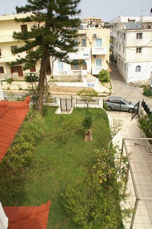 Property grounds - Village Apartments (Malevizi)