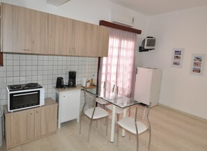 Private kitchen - Village Apartments (Malevizi)