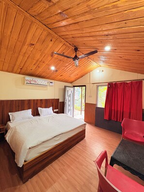 Deluxe Double Room, Mountain View - Birds the Jungle Retreat (Rishikesh)