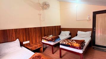 ํจ๋ฐ๋ฆฌ ํธ๋ฆฌํ๋ฃธ, ์ฐ ์ ๋ง