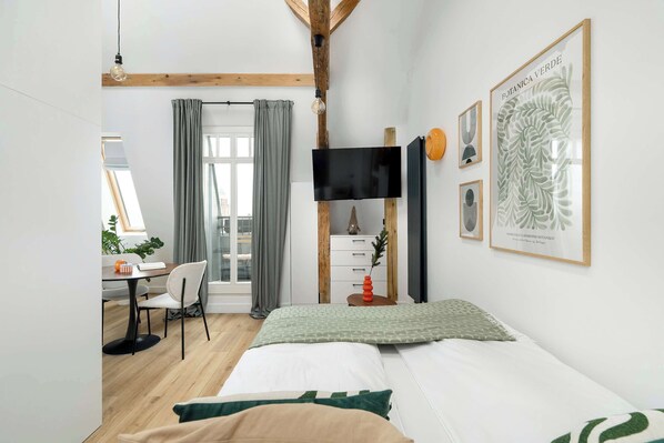 Iron/ironing board, travel cot, WiFi, bed sheets - Kraszewskiego 17 Poznań | Cozy apartment | Air conditioning (Poznań)