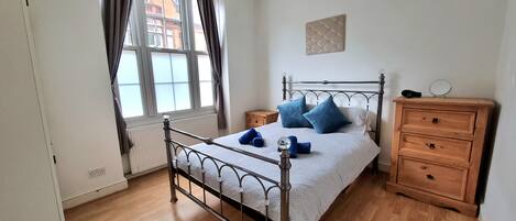 アイロン / アイロン台、WiFi、ベッドシーツ