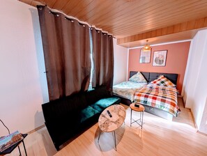 Interior - Apartment 'Wat Bickenbach' with Wi-Fi (Bickenbach)