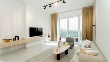 Smart TV, DVD player, music library, stereo