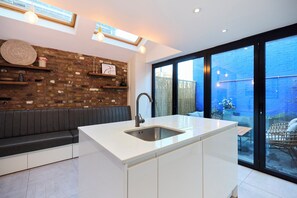 Interior - Behind the Blue Wall (London)