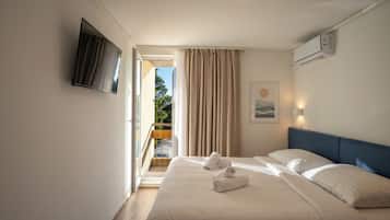In-room safe, free WiFi