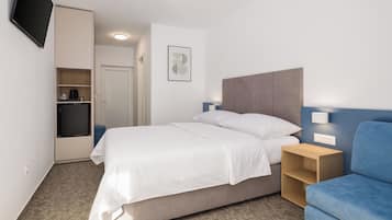 In-room safe, free WiFi