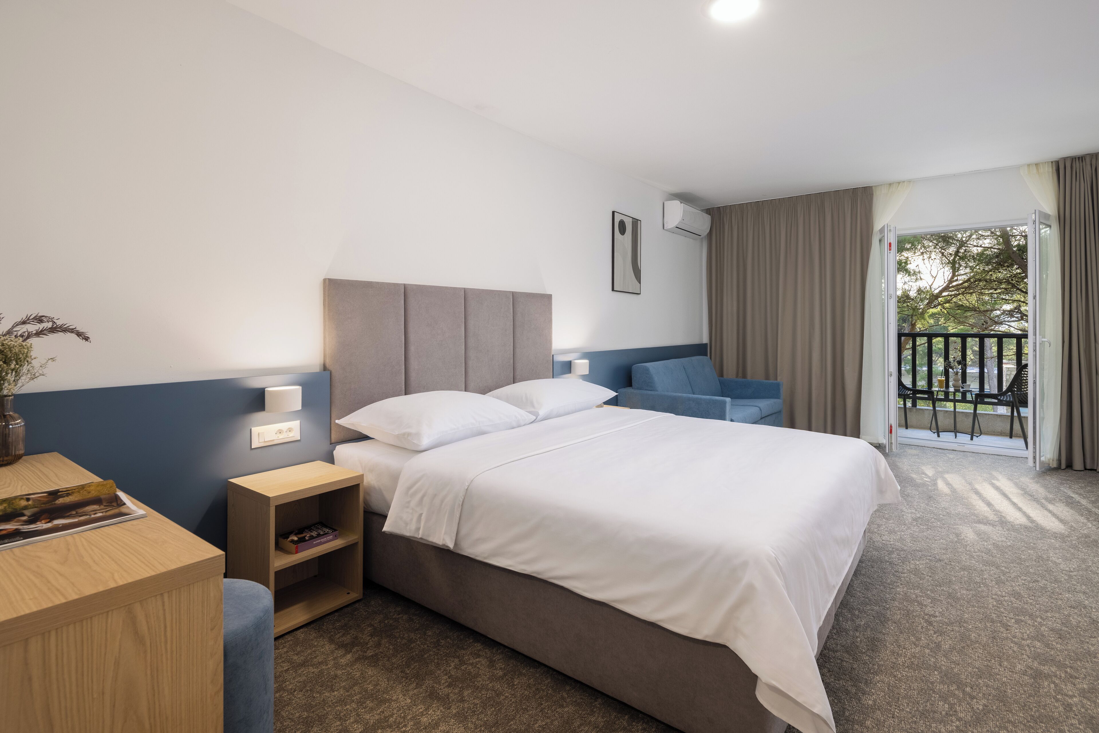 Camera Superior, balcone, edificio separato | Una cassaforte in camera, Wi-Fi gratuito