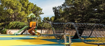 Alemaris Resort