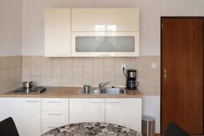 Family Apartment, Multiple Bedrooms (Pool Apt 4 - Novi Vinodolski (Ground)) | Private kitchen