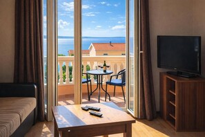 2 bedrooms, iron/ironing board, free WiFi, bed sheets - Pool Apartments Novi Vinodolski (Novi Vinodolski)