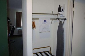 Interior - Jacksonville Inn By OYO Near Little Rock Air Force Base (Jacksonville)