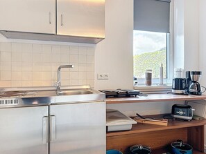 Fridge, cookware/dishes/utensils - Wohnung 4 by Interhome (Sankt Goar)