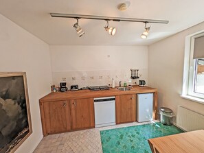 Kühlschrank, Kochgeschirr/Geschirr/Besteck