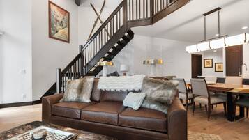 Condo, 2 Bedrooms | Living area