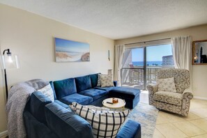 Condo, 2 Bedrooms | Living area - 168 El Matador 2 Bedroom Home (Fort Walton Beach)