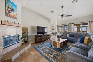 Huis, 4 slaapkamers | Woonruimte | Smart-tv