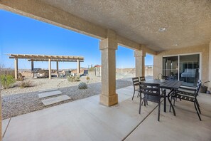 House, 4 Bedrooms | Outdoor dining - Casa Selecta - Pool, Hot Tub & Desert Skies 4 Bedroom Home (Yucca Valley)