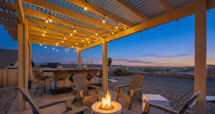Casa Selecta - Pool, Hot Tub & Desert Skies 4 Bedroom Home