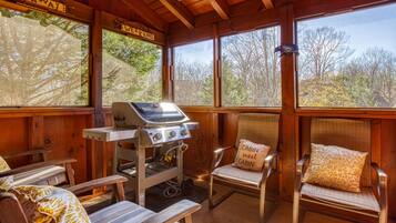 Cabin, 3 Bedrooms | Property grounds