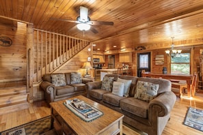 Cabin, 3 Bedrooms | Living area | Smart TV - Elk Crossing 3 Bedroom Cabin (Pigeon Forge)