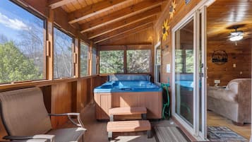 Cabin, 3 Bedrooms | Interior