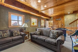 Cabin, 3 Bedrooms | Games room - Elk Crossing 3 Bedroom Cabin (Pigeon Forge)