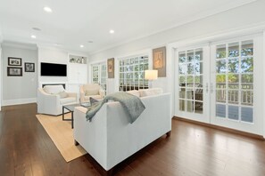 Casa, 6 quartos | Área de estar