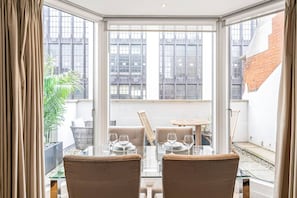 Apartment - Luxury Kensington Central AC Private Terrace (London)