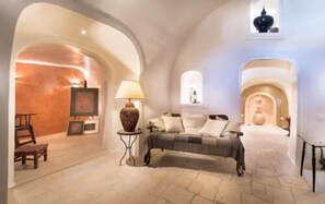 Interior - Heliophos Boutique Hotel (Santorini)