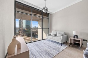 Apartment, Balcony, Canal View | Living area - Bloomfields Luxurious 3Br in Al Maryah V (Abu Dhabi)