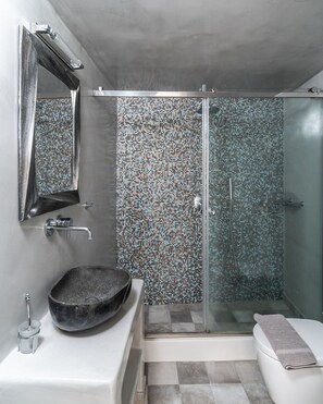 Bathroom - Nefeli Homes (Santorini)