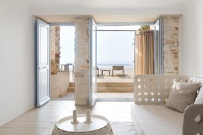 Living area - Calme Boutique Hotel Paros (Paros)