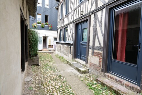 Demeure Normande 1620 - Colombages & Caract ère - Town center
