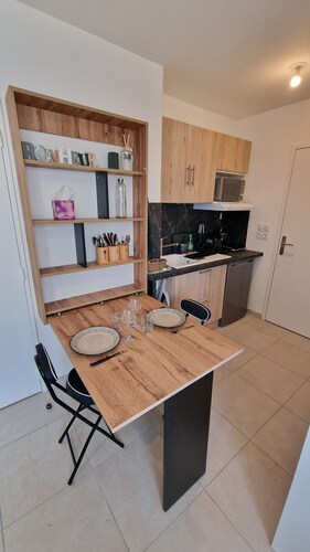 Studio with private parking - Near schools & hospital - Valence