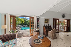 Interior - Villa Ranje Louise
Luxury holiday villa for a stylish holiday! (Willemstad)