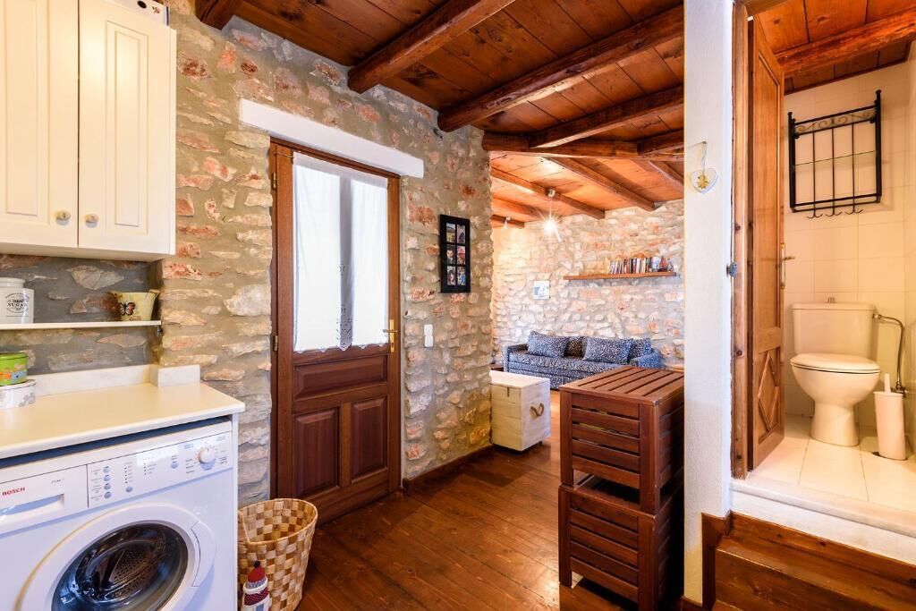 House, Partial Sea View | Bahagian dalam