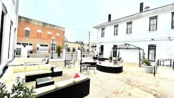 Tempat makan outdoor