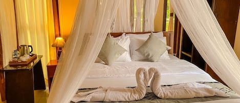 スタンダード ダブルルーム バルコニー マウンテンビュー | WiFi (無料)