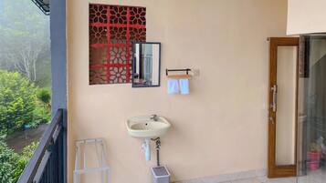 Doppia Deluxe, balcone, vista montagna | Interni