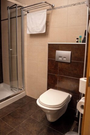 Bathroom - Epavlis Hotel (Katerini)