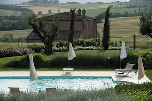 Seasonal outdoor pool - Poggio al Vento Casa Vacanze (Foiano della Chiana)