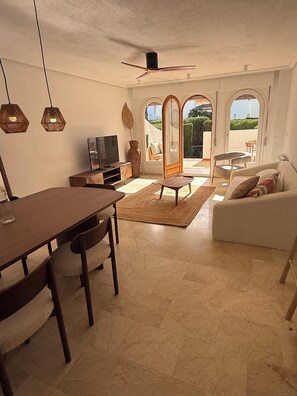 TV - Garden & Patio appartment with swimmingpool (Badia de Xàbia)