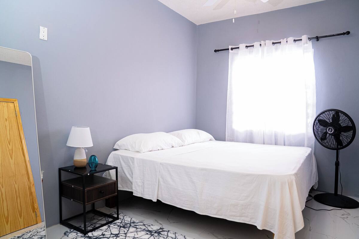 Apartamento Confort, balcón, vistas al valle | Espacio para trabajar con un portátil y sistema de insonorización