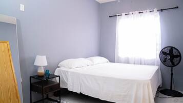 Apartament Comfort, balcó, vistes a la vall | Espai de treball apte per a portàtils i habitacions insonoritzades